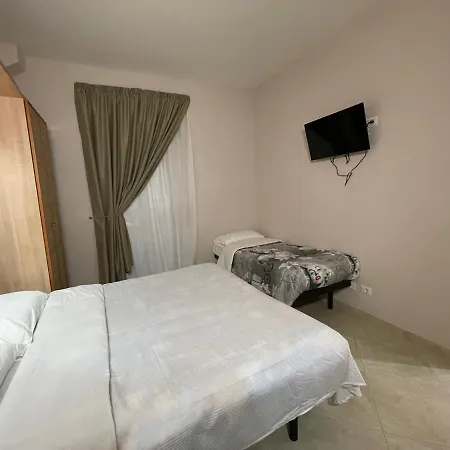 Guest house S.p.q.r. *